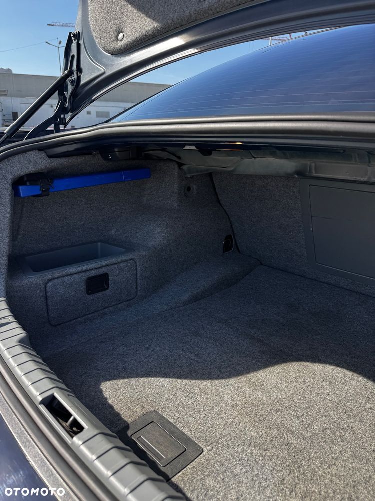 BMW Seria 3 320i - 15