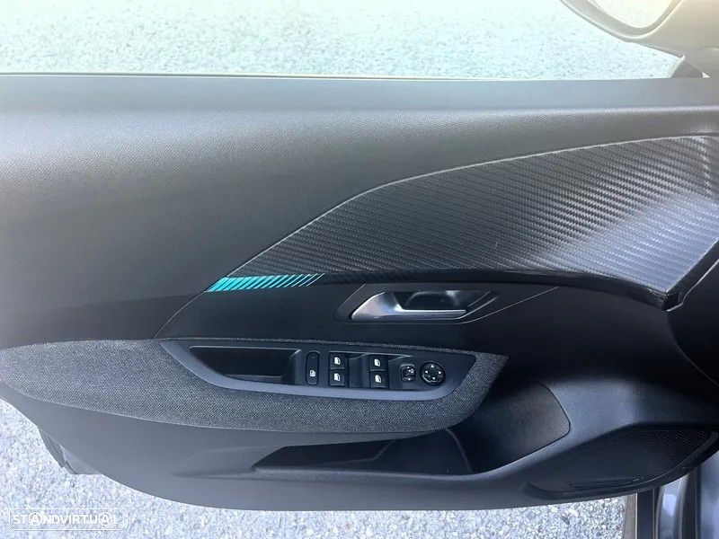 Peugeot 208 1.2 PureTech Allure EAT8 - 11