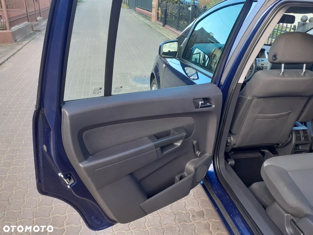 Opel Zafira 1.8 Edition 111 Jahre - 9
