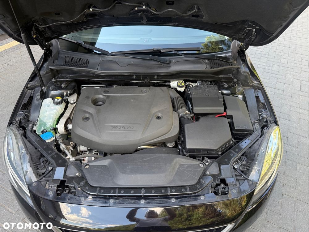 Volvo V40 D2 Geartronic Momentum - 37