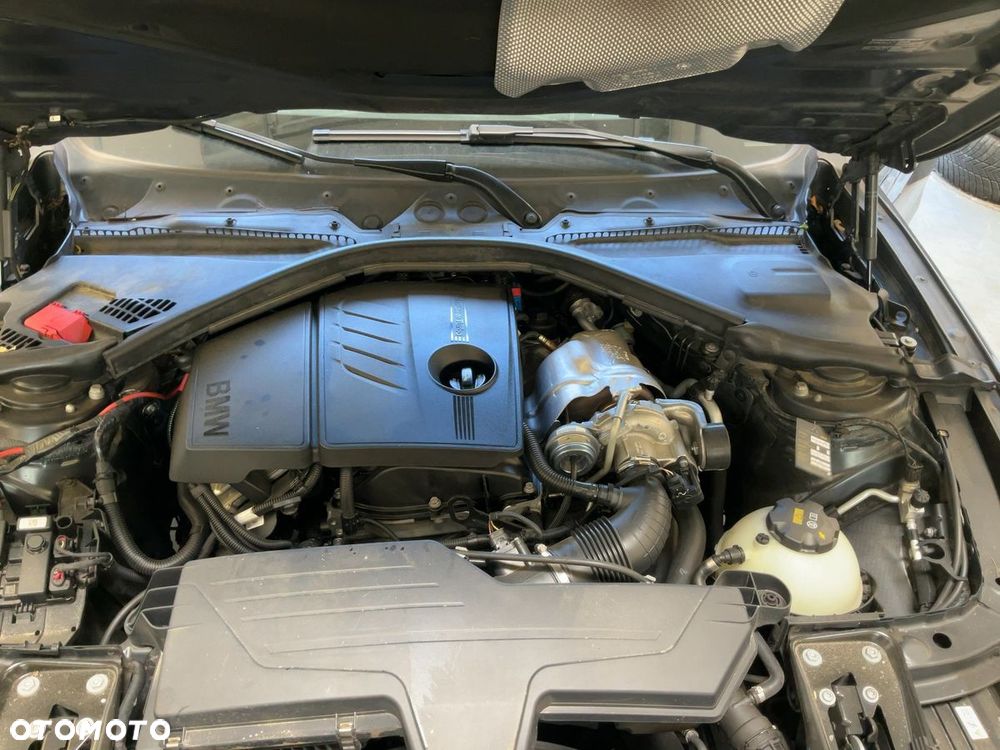 BMW Seria 3 316i Sport Line - 6