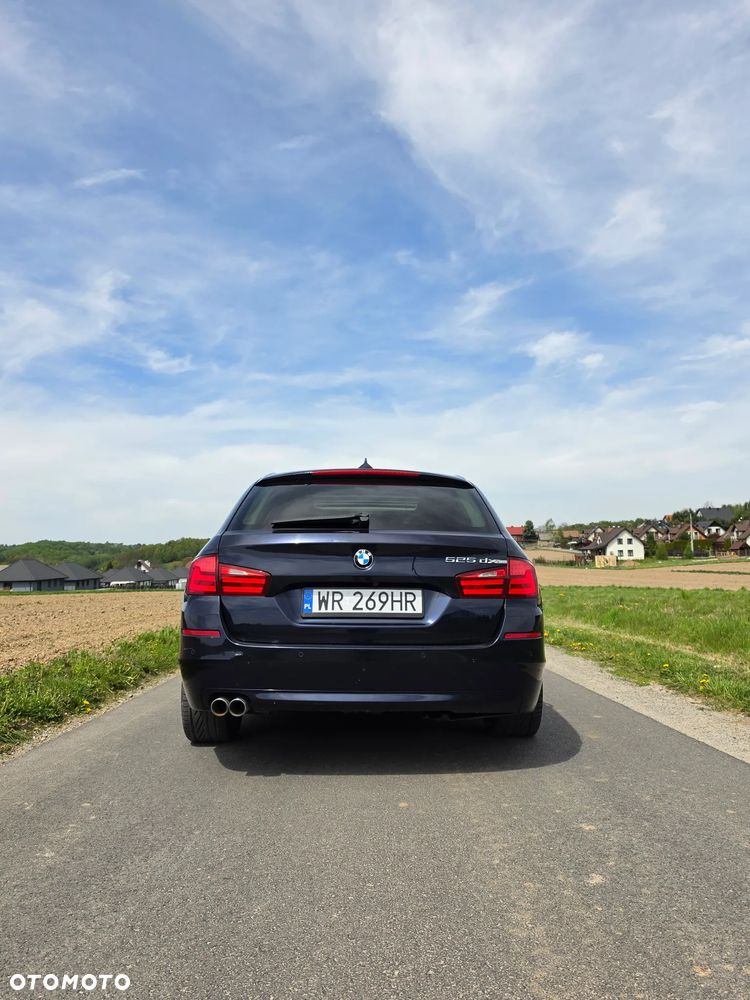 BMW Seria 5 525d xDrive Modern Line - 19