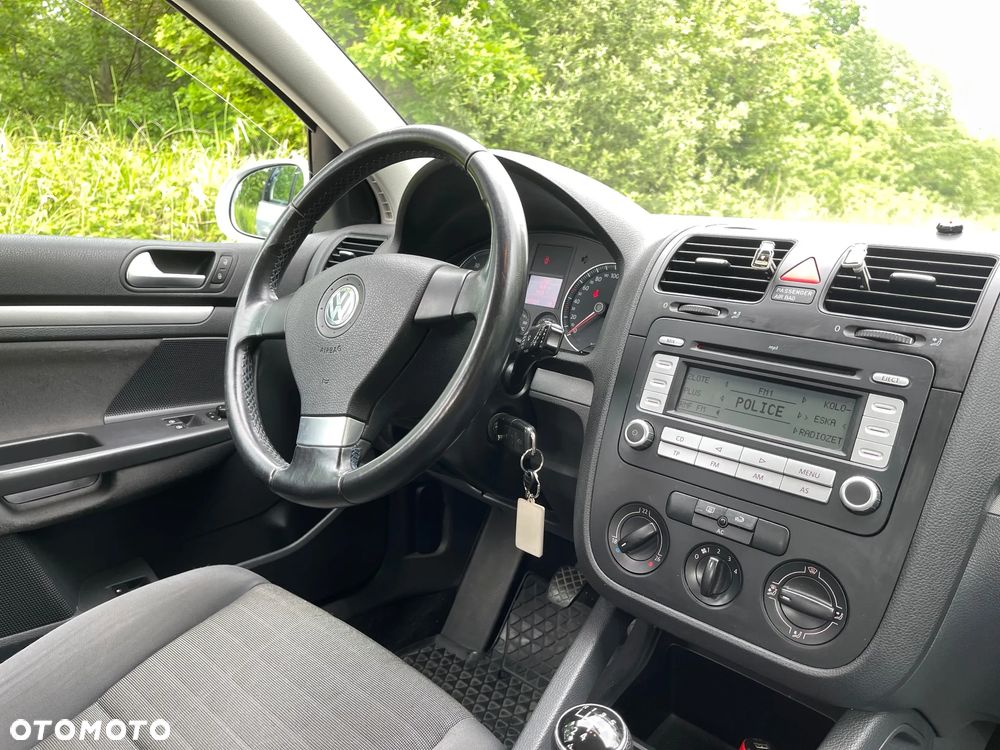 Volkswagen Golf 1.6 Q-Line - 11