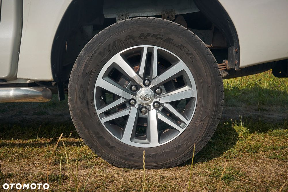Toyota Hilux 2.4 D-4D Double Cab SR5 4x4 - 38