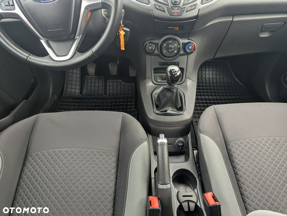 Ford Fiesta - 13