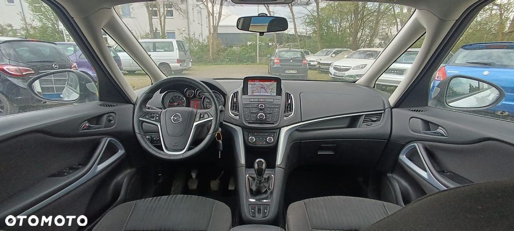 Opel Zafira - 9