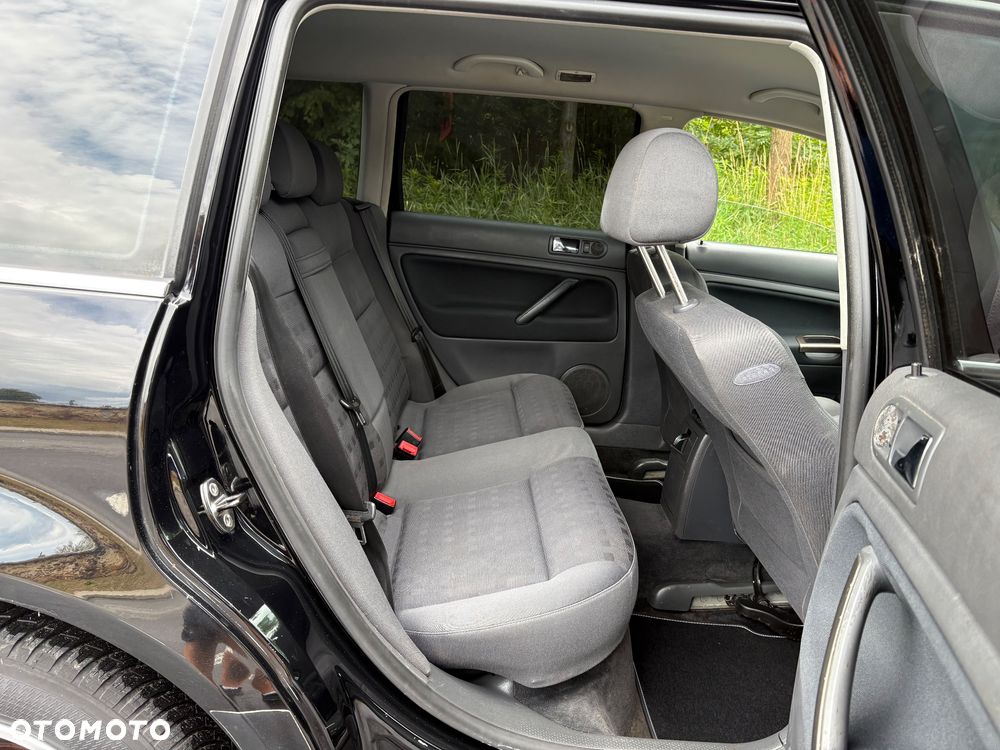 Volkswagen Passat - 34
