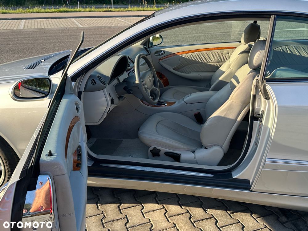 Mercedes-Benz CLK - 8