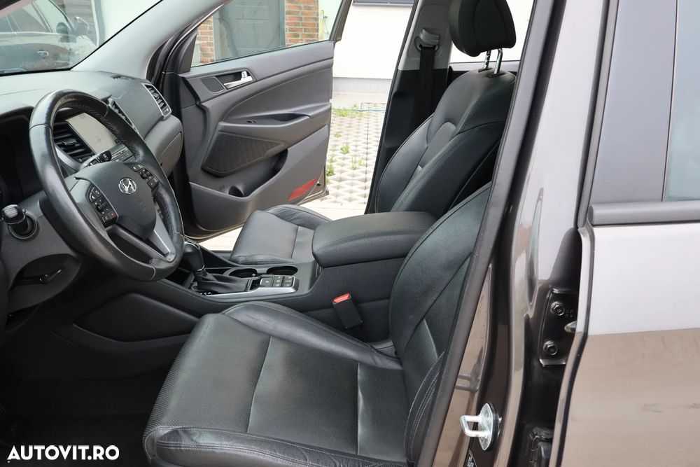 Hyundai Tucson 2.0 CRDI 4WD Automatik 25 Jahre - 14