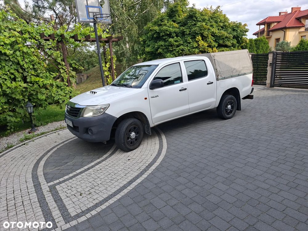 Toyota Hilux 2.5 D-4D DLX - 13
