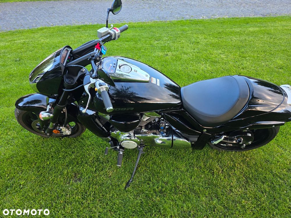 Suzuki Boulevard - 12