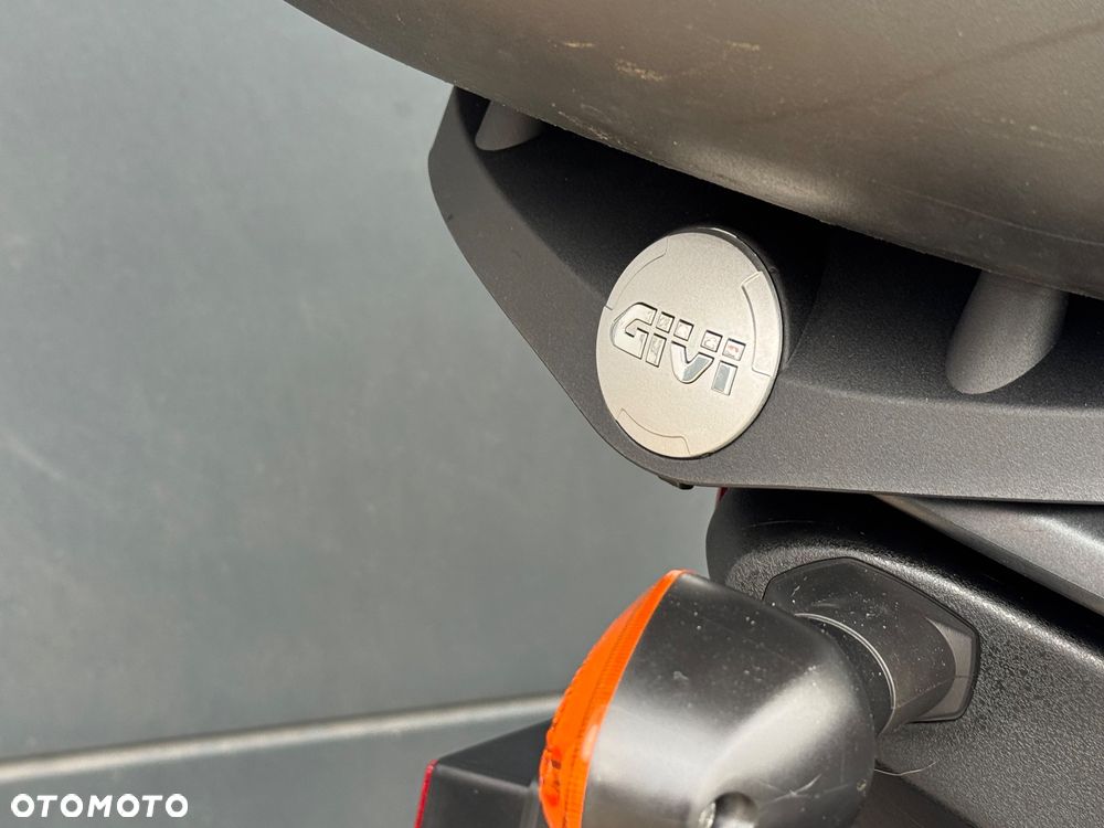 Suzuki V-STROM - 20