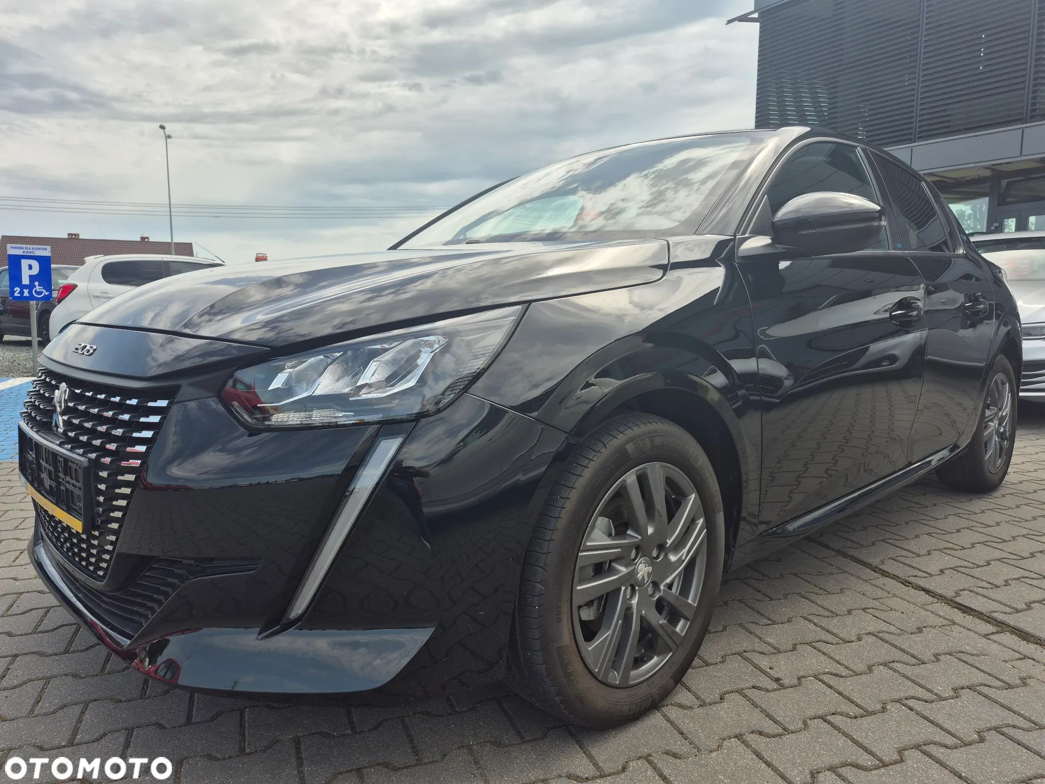 Peugeot 208 PureTech 100 EAT8 Allure - 1