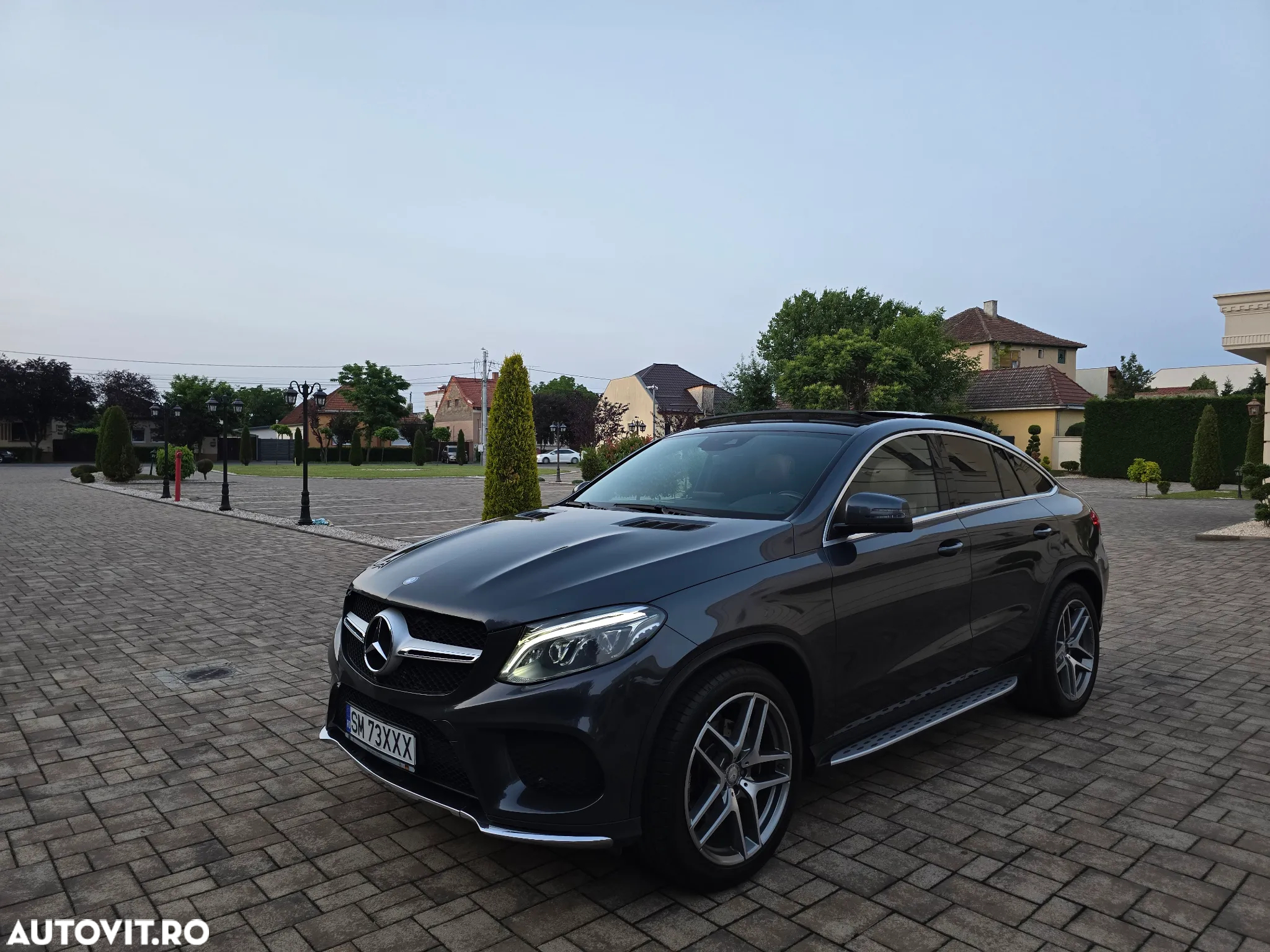 Mercedes-Benz GLE 350 d 4Matic 9G-TRONIC AMG Line - 29
