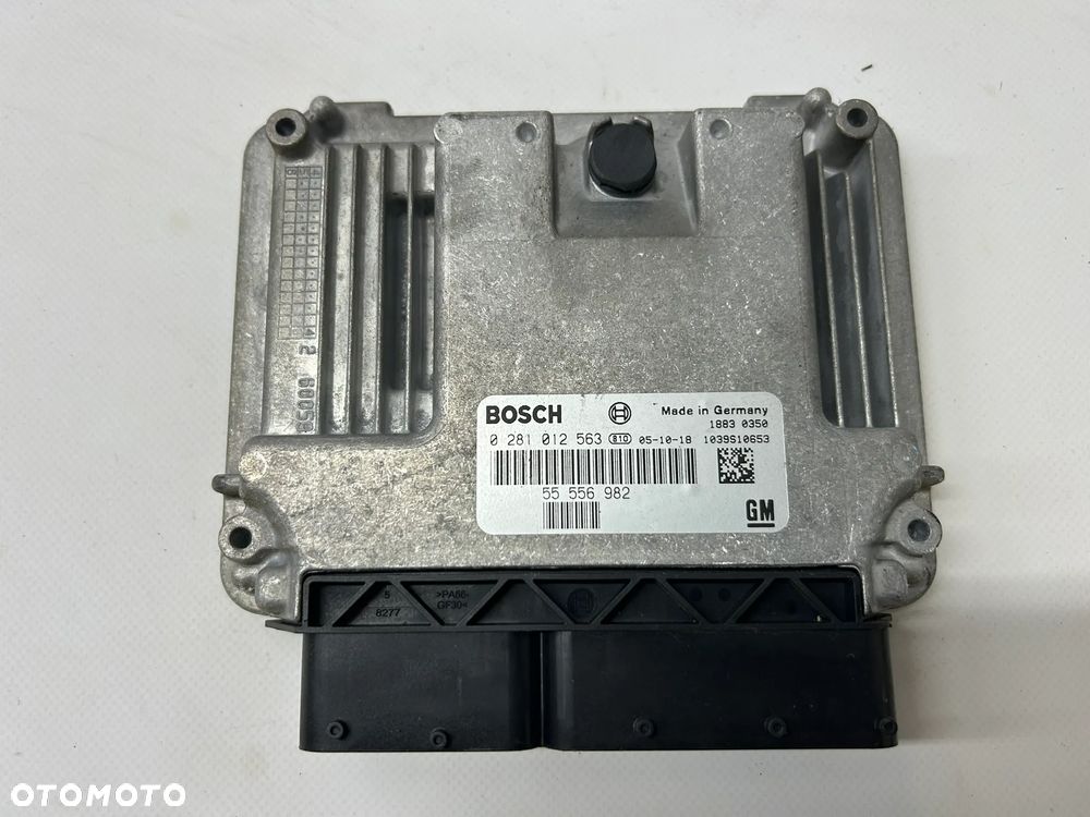 Saab 95 9-5 sterownik silnika moduł komputer 1.9 150ps 55556982