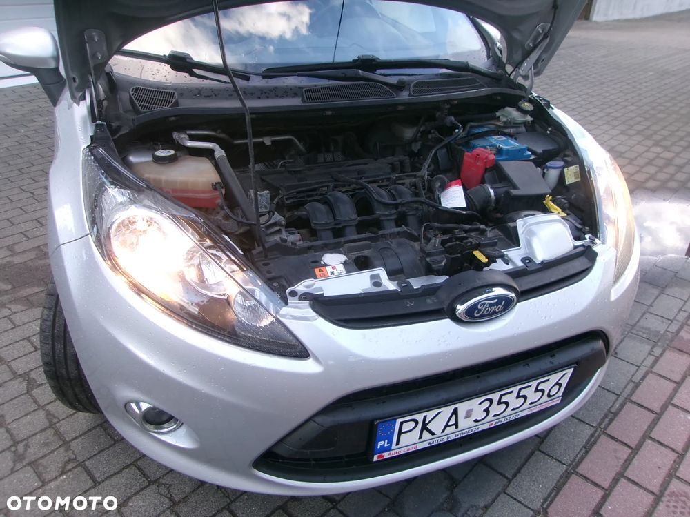 Ford Fiesta 1.25 Champions Edition - 11