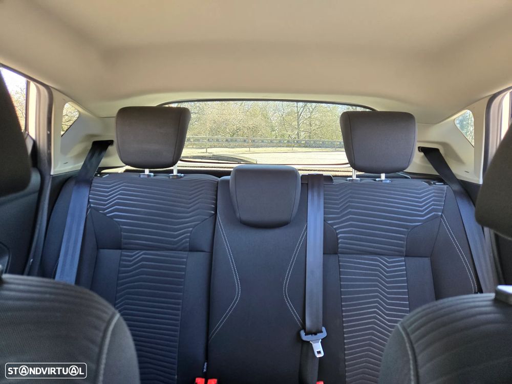 Ford Fiesta 1.0 T EcoBoost Titanium - 27
