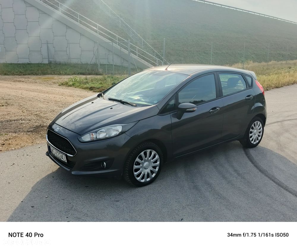 Ford Fiesta 1.5 TDCi Ambiente - 11