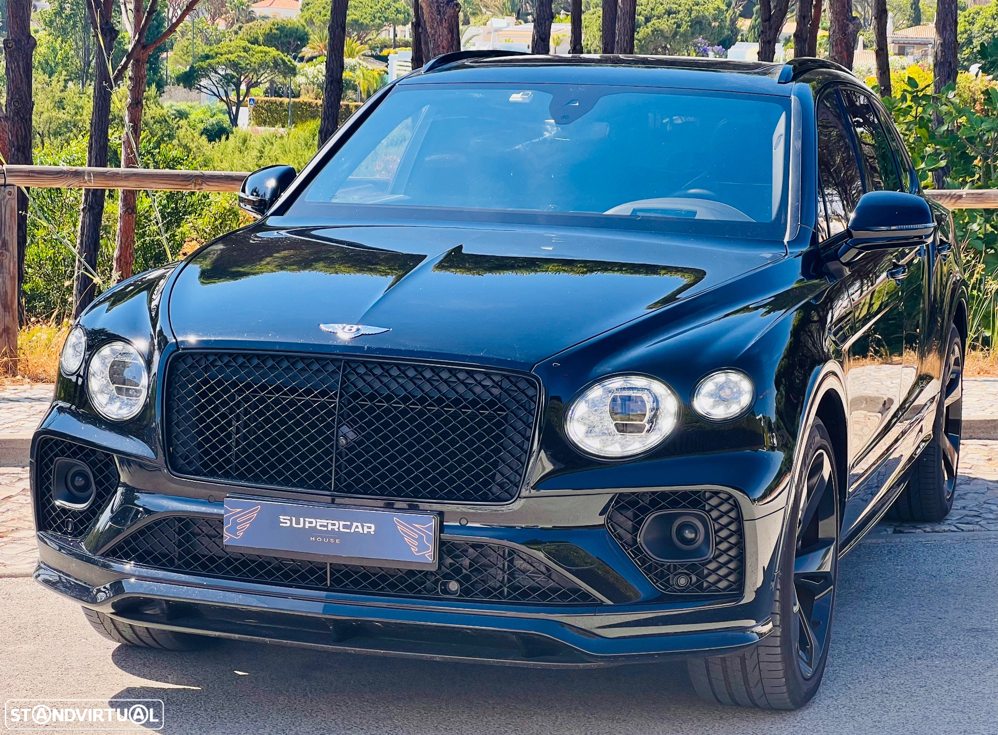 Bentley Bentayga - 22