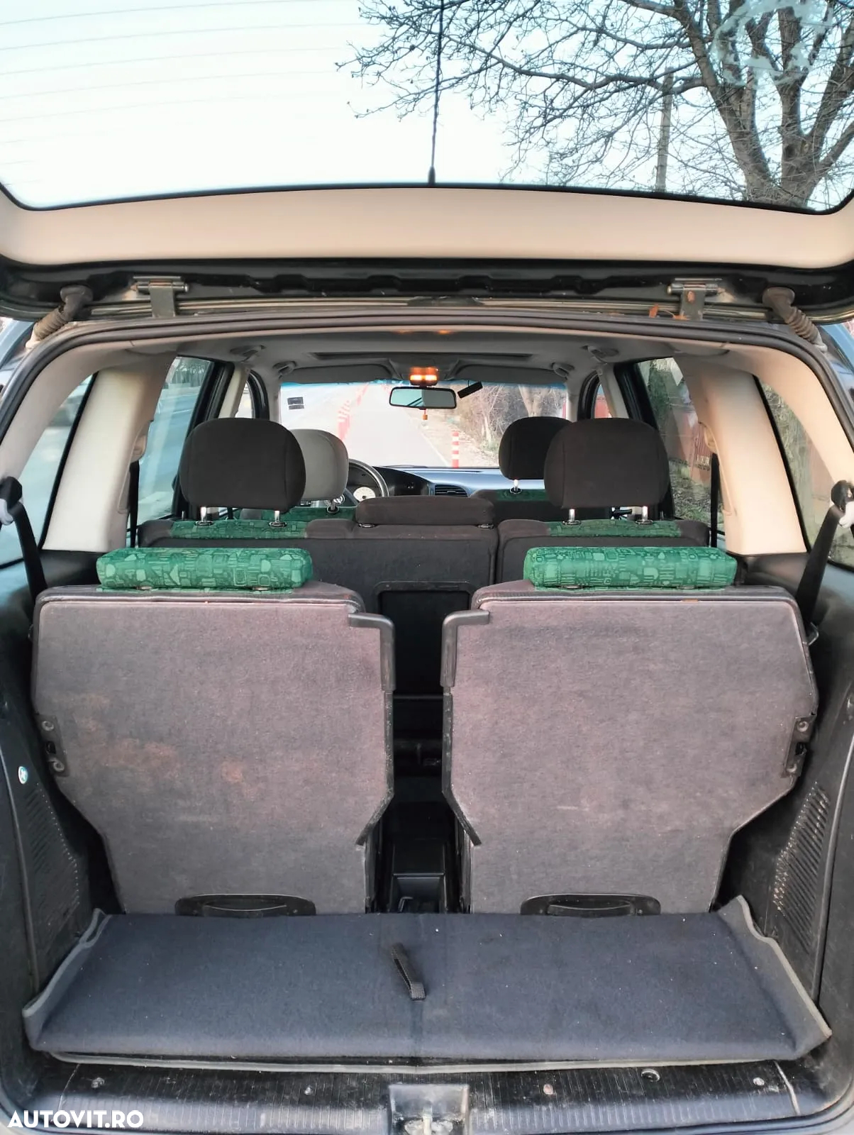 Opel Zafira 1.6 - 10