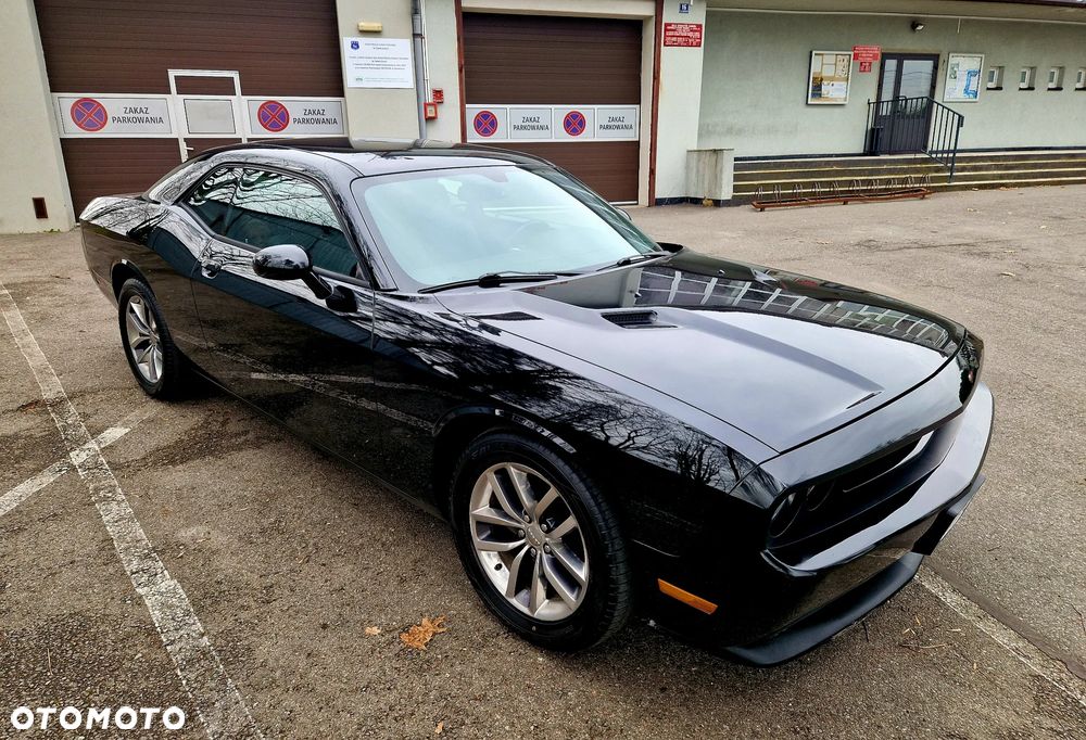 Dodge Challenger - 2