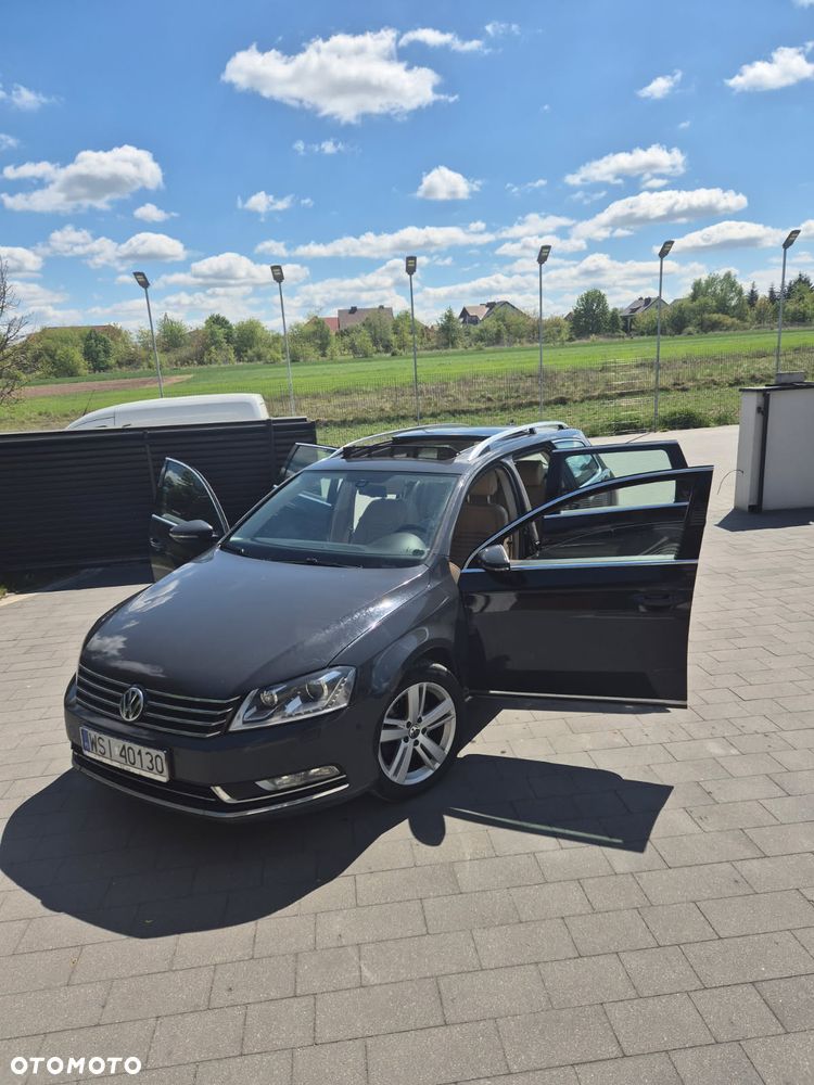 Volkswagen Passat 2.0 TDI DSG Highline - 1