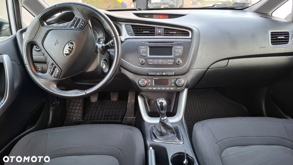 Kia Ceed 1.6 GDI M - 12
