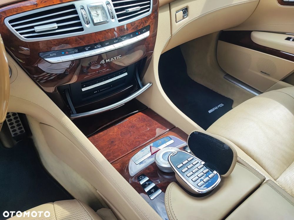 Mercedes-Benz CL 500 4-Matic BlueEff - 14