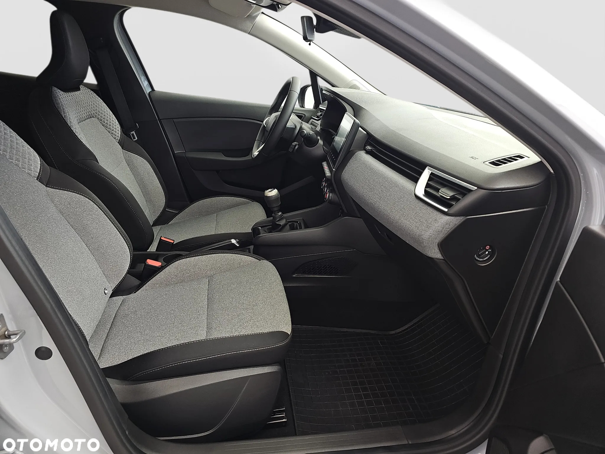 Renault Clio 1.0 TCe Evolution - 27
