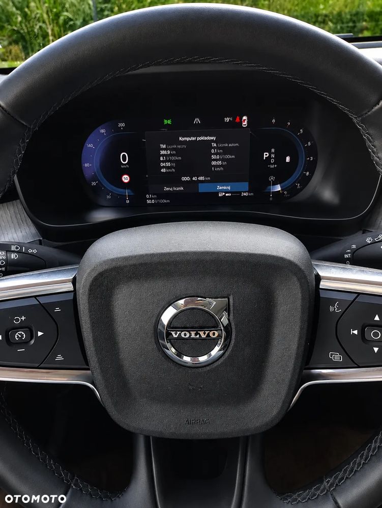 Volvo XC 40 B5 AWD Ultimate Dark - 26