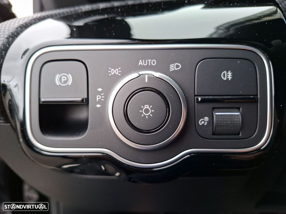 Mercedes-Benz A 250 Limousine e - 19