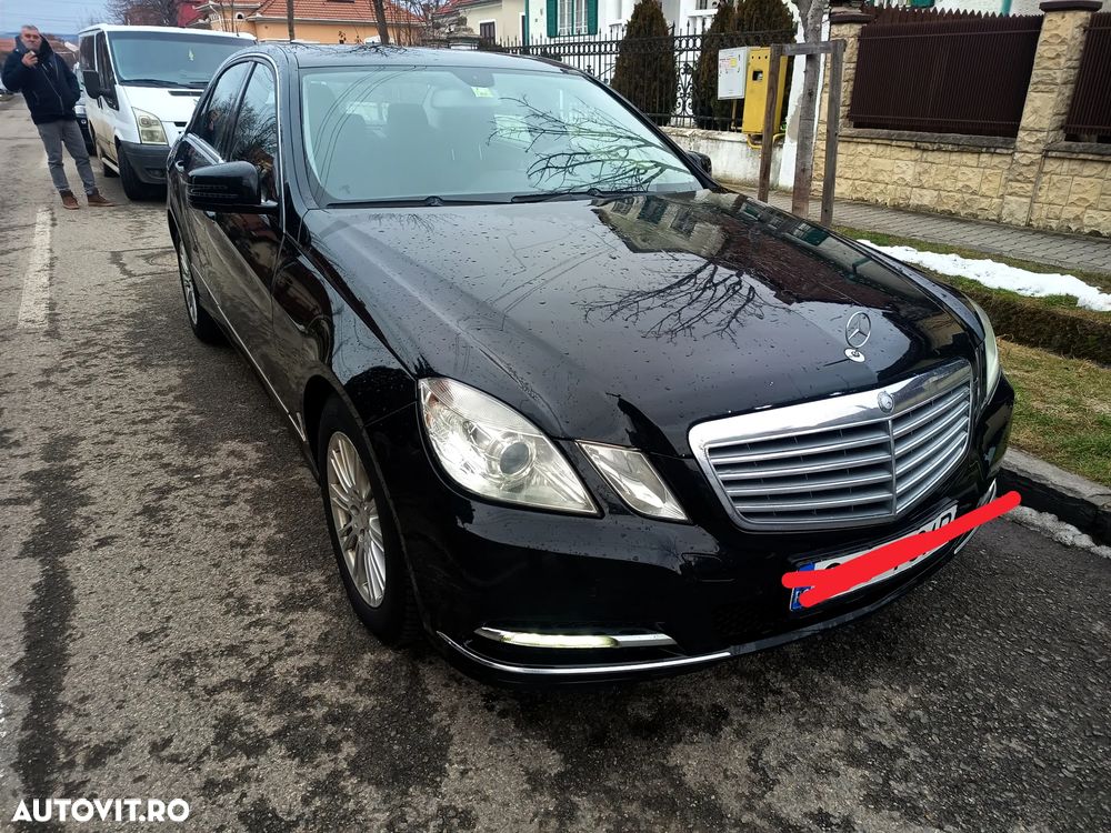 Mercedes-Benz E 220 CDI DPF BlueEFFICIENCY 7G-TRONIC Elegance - 1