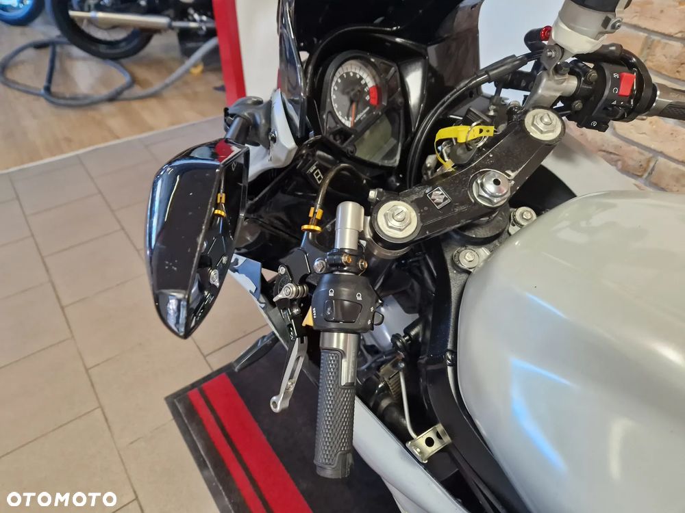 Suzuki SV - 12