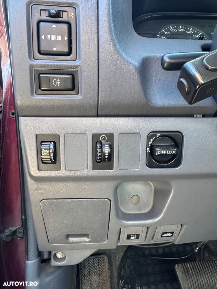 Toyota Land Cruiser - 7