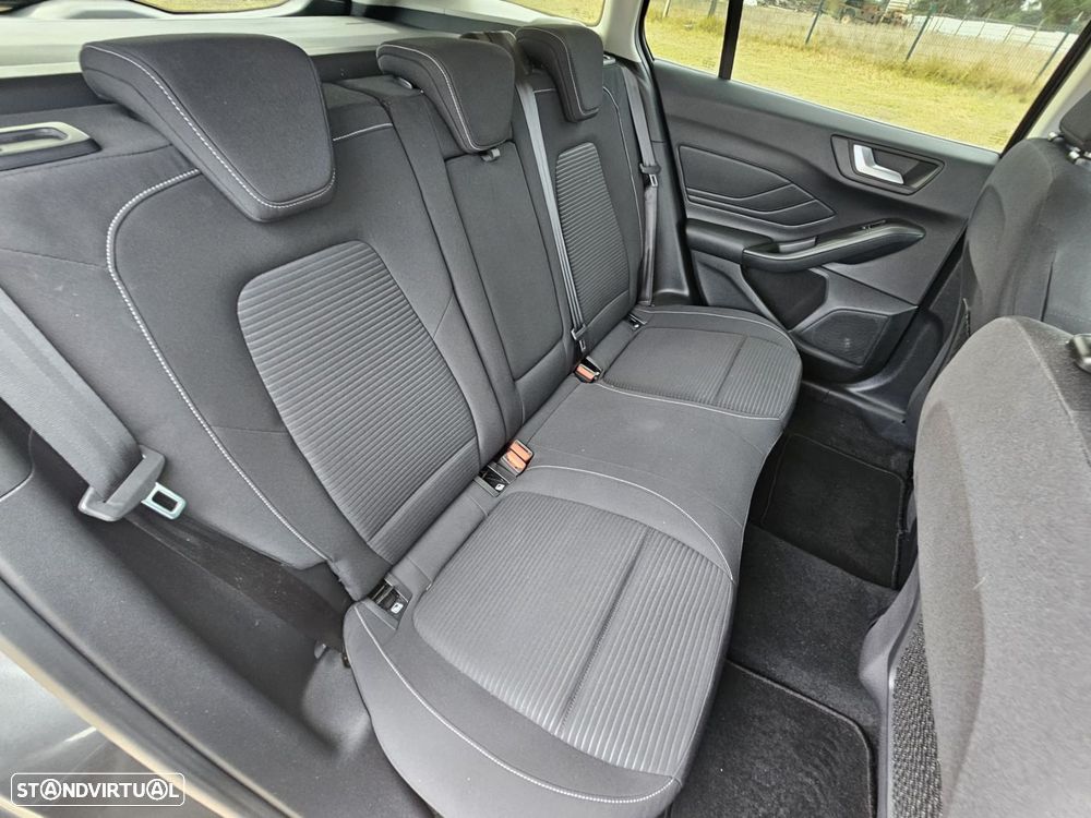 Ford Focus SW 1.0 EcoBoost Titanium - 25