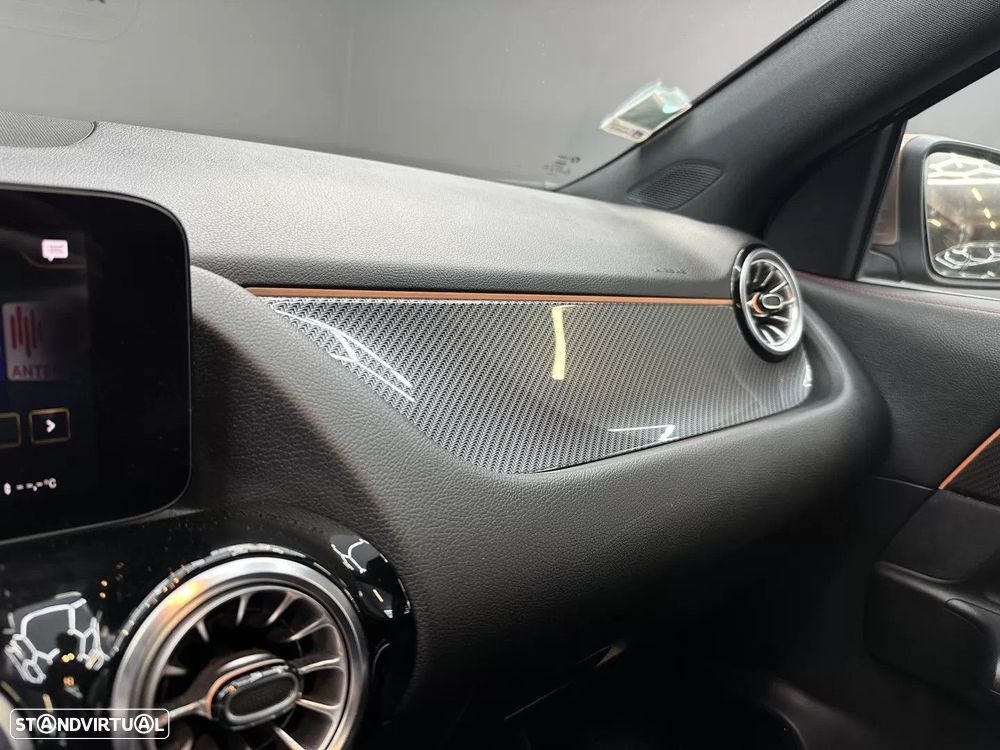 Mercedes-Benz GLA 250 e AMG Line - 35