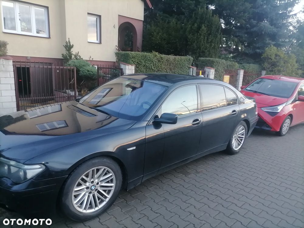 BMW Seria 7 745i L - 2