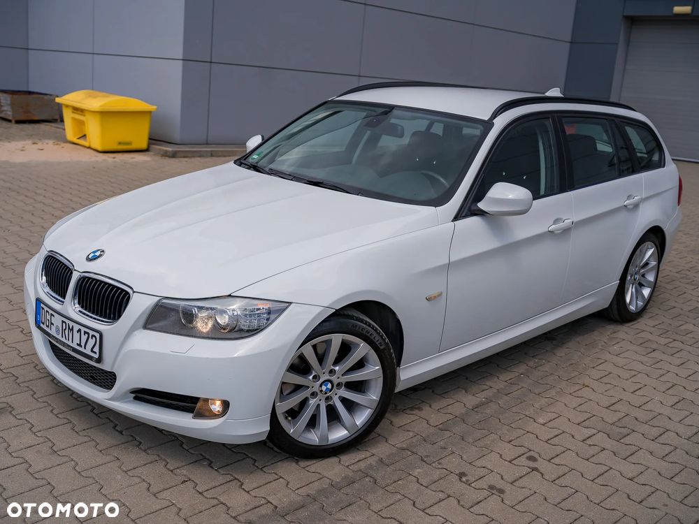 BMW Seria 3 318d DPF Edition Lifestyle - 14