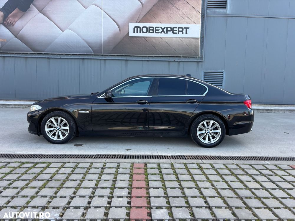 BMW Seria 5 525d Sport-Aut. - 2