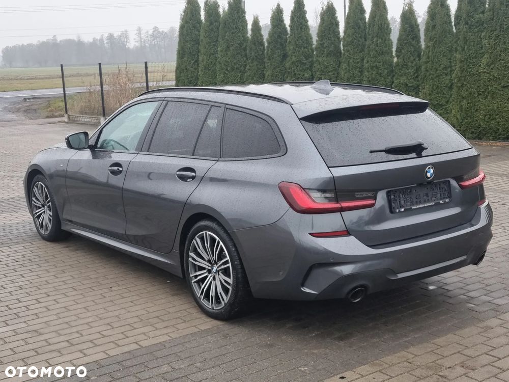 BMW Seria 3 320d M Sport Shadow - 5