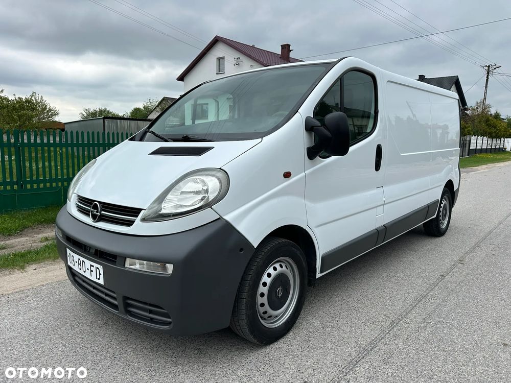 Opel Vivaro - 1