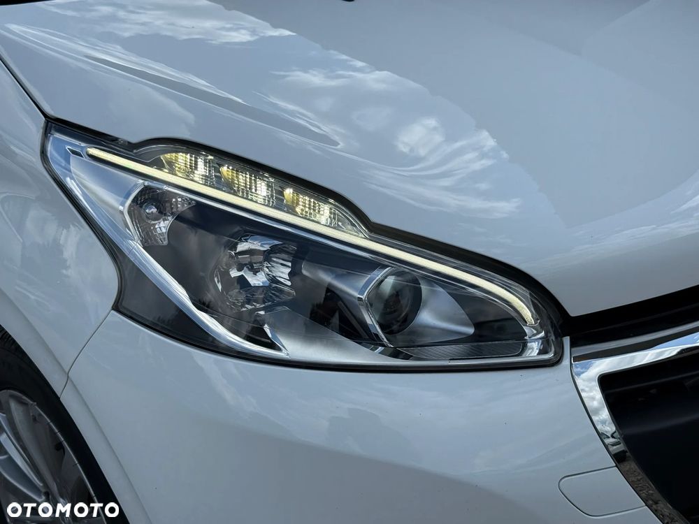 Peugeot 208 PureTech 110 Stop & Start EAT6 Allure - 19