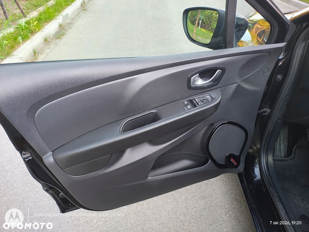 Renault Clio - 11