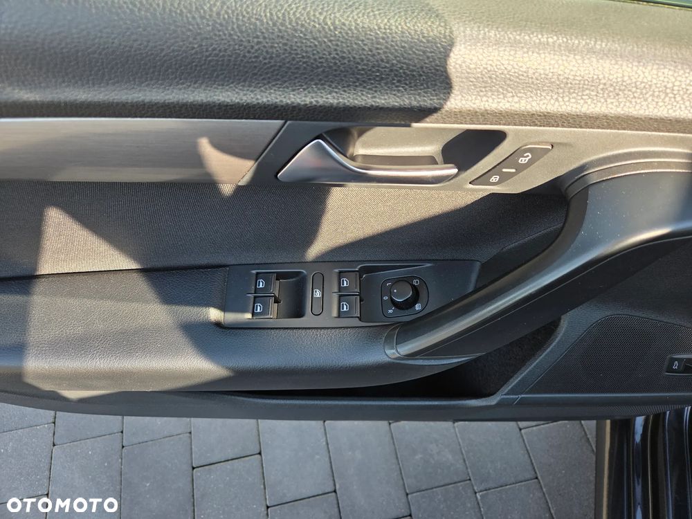 Volkswagen Passat 1.8 TSI Exclusive - 10