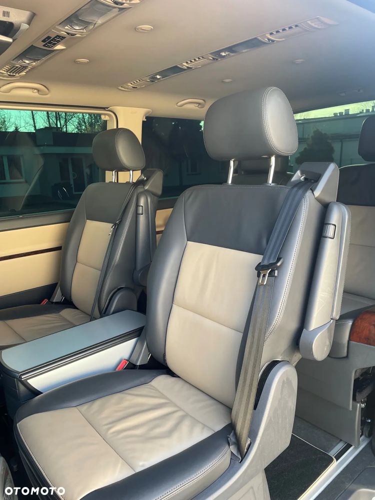 Volkswagen Multivan - 9