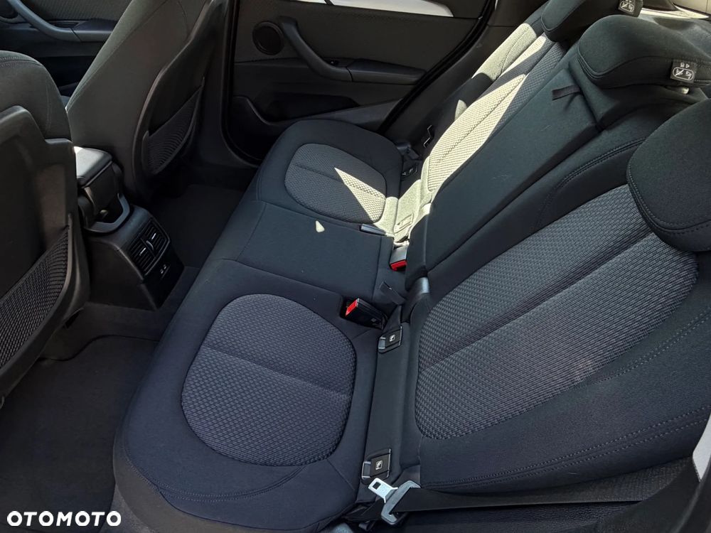 BMW X1 xDrive25e Advantage - 17