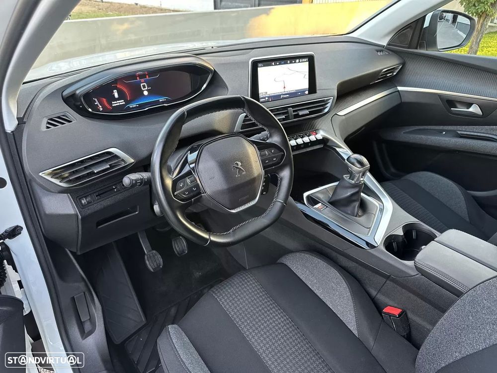 Peugeot 3008 1.2 PureTech Allure - 26