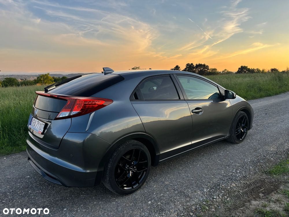 Honda Civic 1.8 S - 5