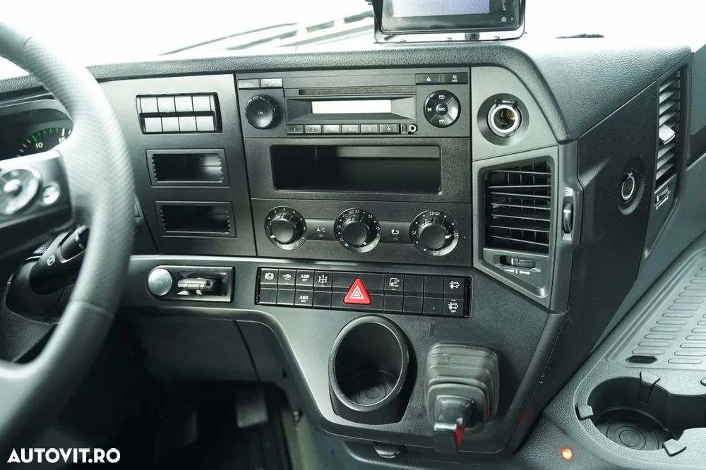 Mercedes-Benz AROCS 3240 / 8x4 / BASCULANTĂ - 5,7 M / OBLON LATERAL HIDRAULIC / AUTOMAT / EURO 6 / - 34