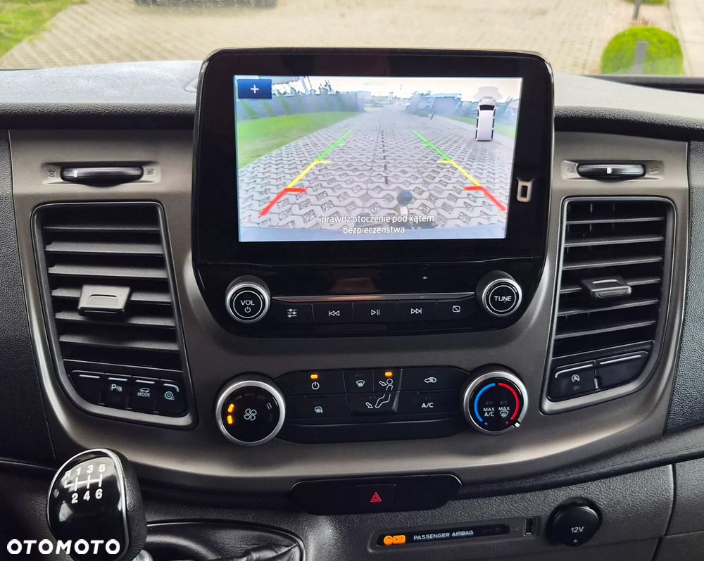 Ford Transit Custom L2H1 Brygadówka 6 osobowy 2.0d 170KM NAVI KAMERA - 21